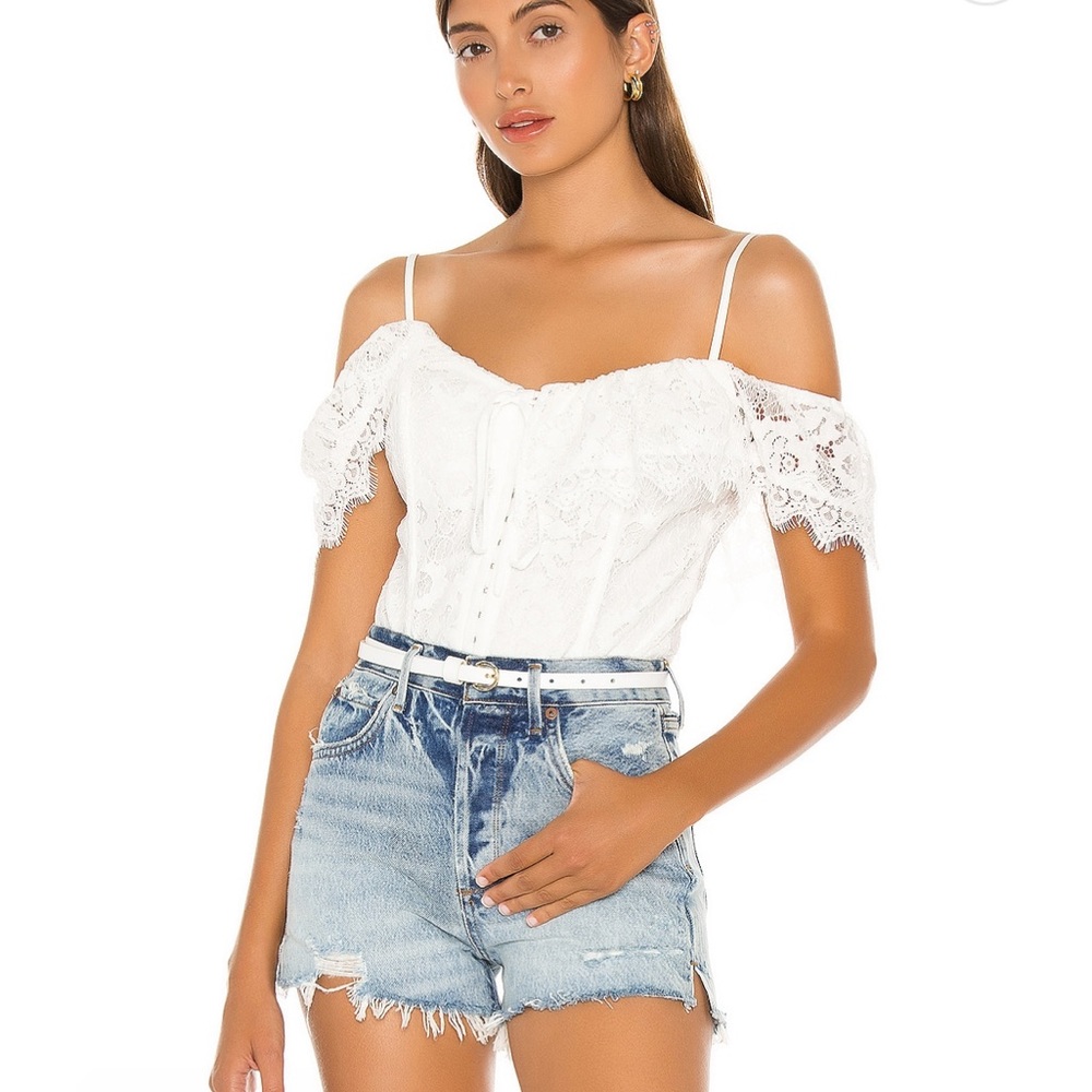Astr the label white lace bodysuit - S